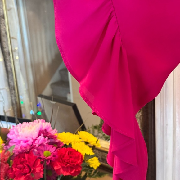 Chic Fuchsia Ruffle Sleeve Blouse - Picture 4 of 5
